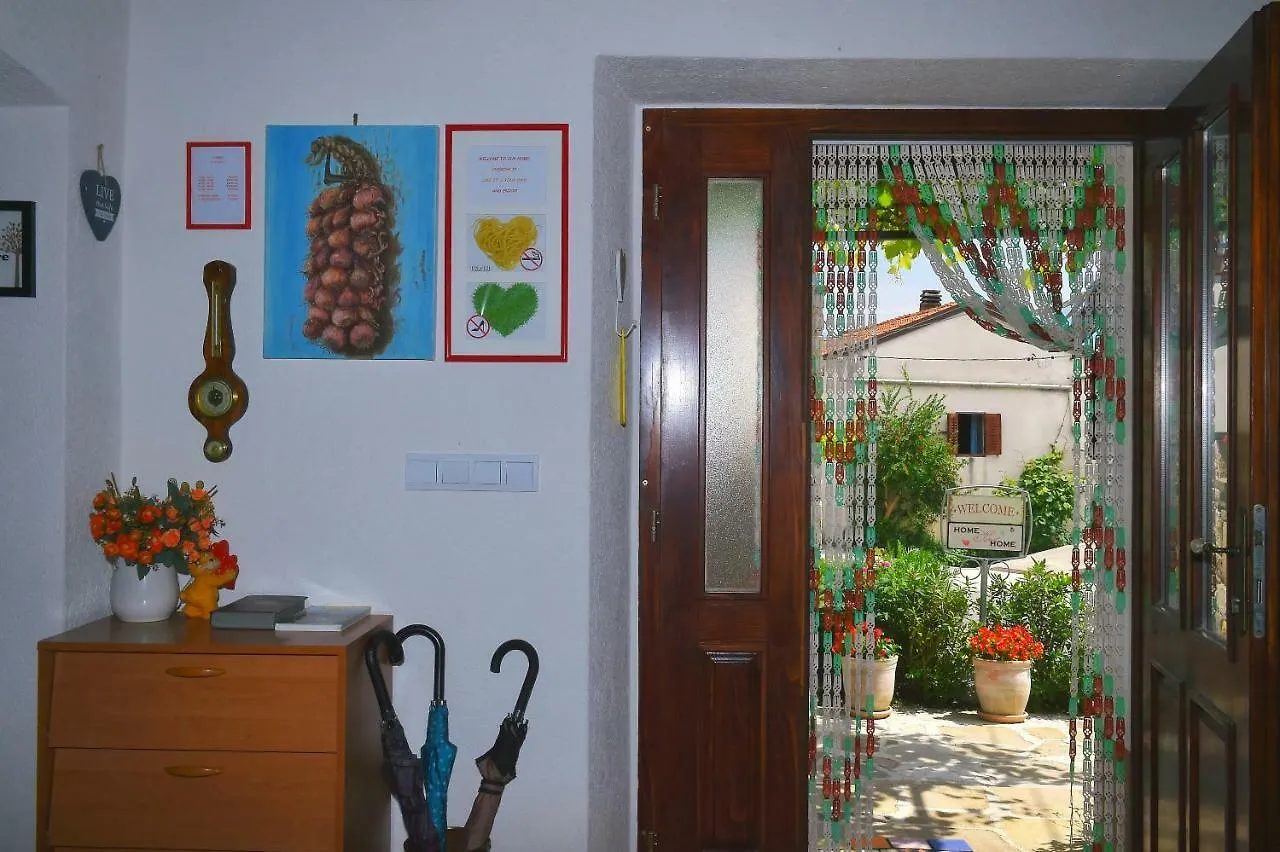 Holiday Home Lori Paz 0*,